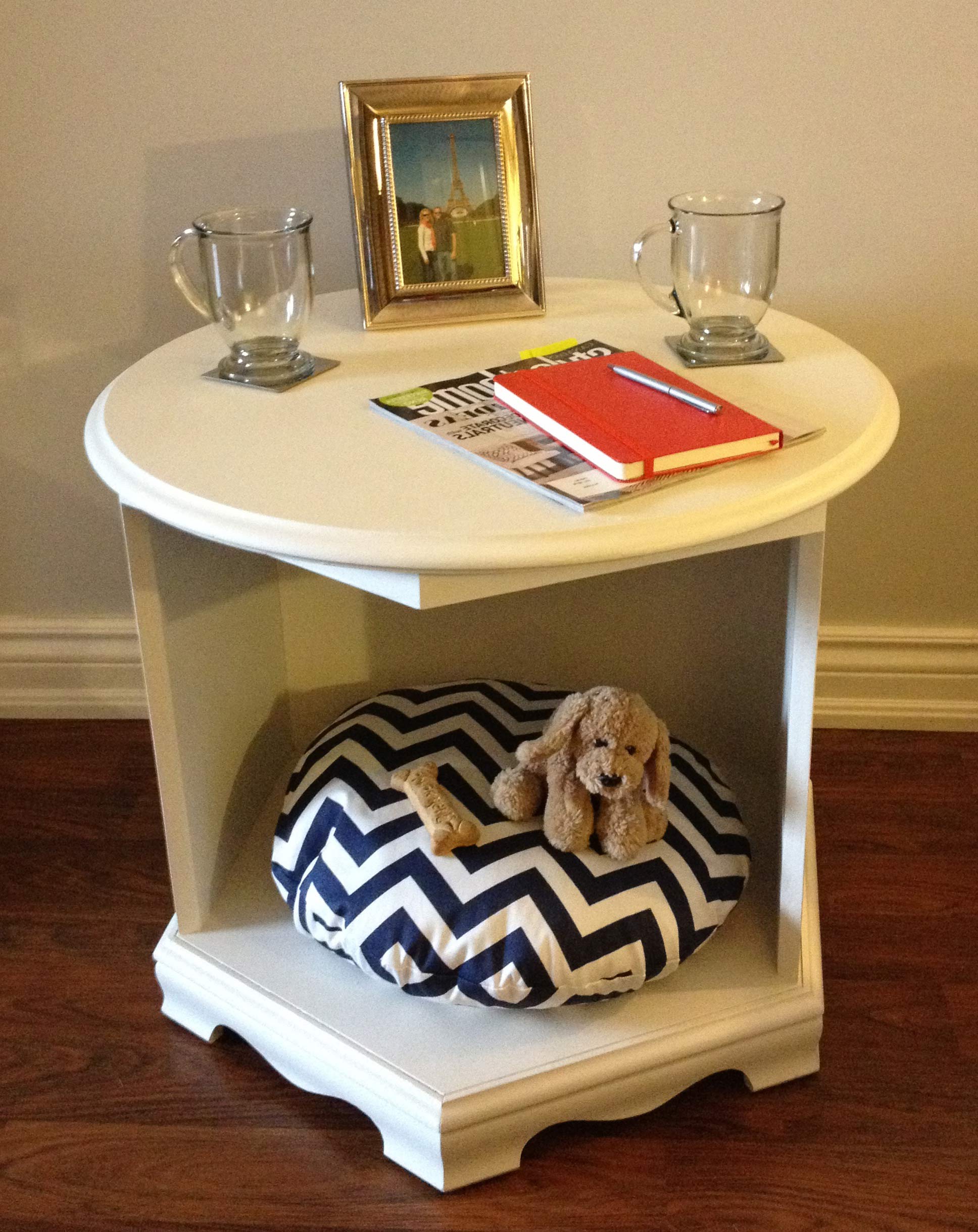 New Dog Bed Side Table for Large Space