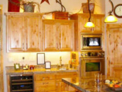 kitchen-cabinets-top-decorating-ideas-with-ideas-for-above-kitchen-cabinets-for-oak-kitchen-cabinet-designs-ideas