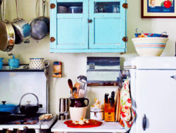 old-style-decorating-above-kitchen-cabinets-ideas-with-rustic-kitchen-design-style