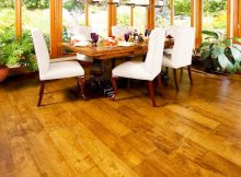 Beautiful-hardwood-floor-showroom-with-laminate-wood-flooring-installation