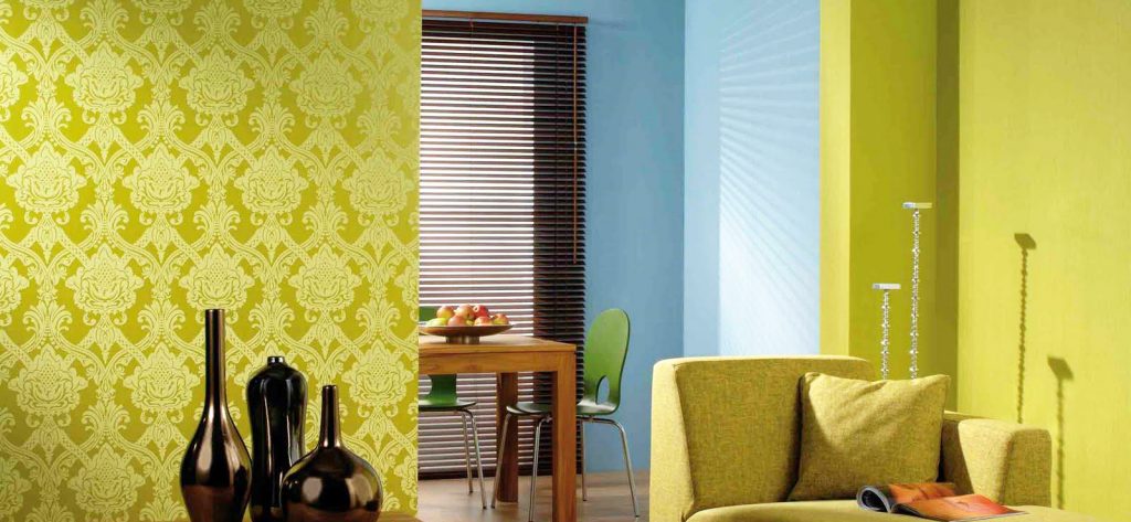 wallpaper-tips-with-wall-papering-and-removing-wallpaper-glue-from-wall