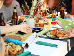 How to Decorate Dining Table for Everyday