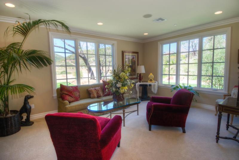 Eclectic decorating style for home interior design for interior decorating ideas and eclectic interior design to define eclectic style decor