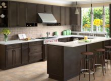 Espresso kitchen cabinets with granite or white kitchen cabinets with granite countertops are kitchen color trends and the most popular granite colors