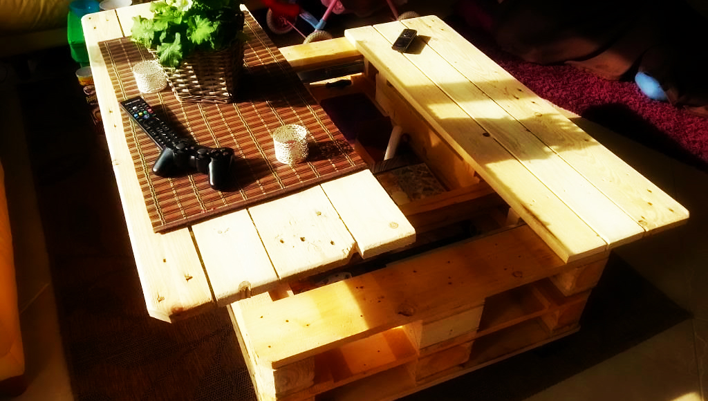 Pallet coffee table DIY – cheap and creative furniture with diy pallet design furniture for living room from wood pallet furnitures ideas