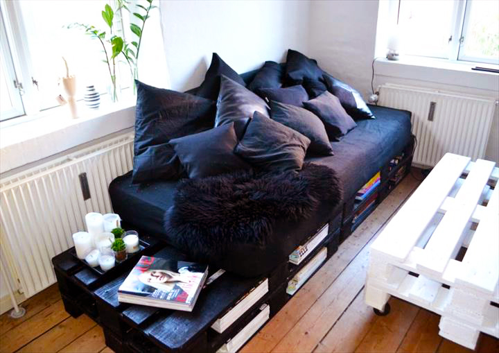 wooden-shipping-pallets-furniture-how-to-make-diy-black-pallet-sofas-with-storages-ideas-and-black-cushions-from-diy-pallet-furniture-plans