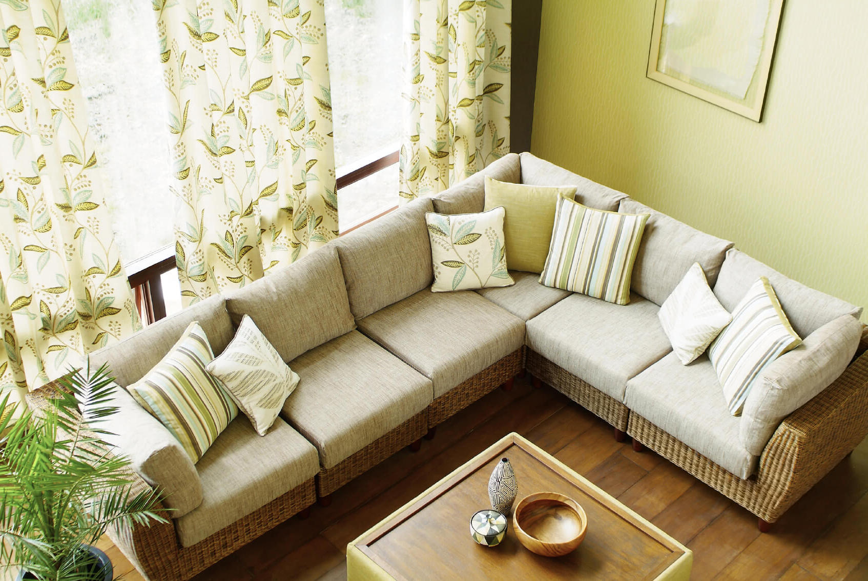 Best Sofas For A Square Living Room