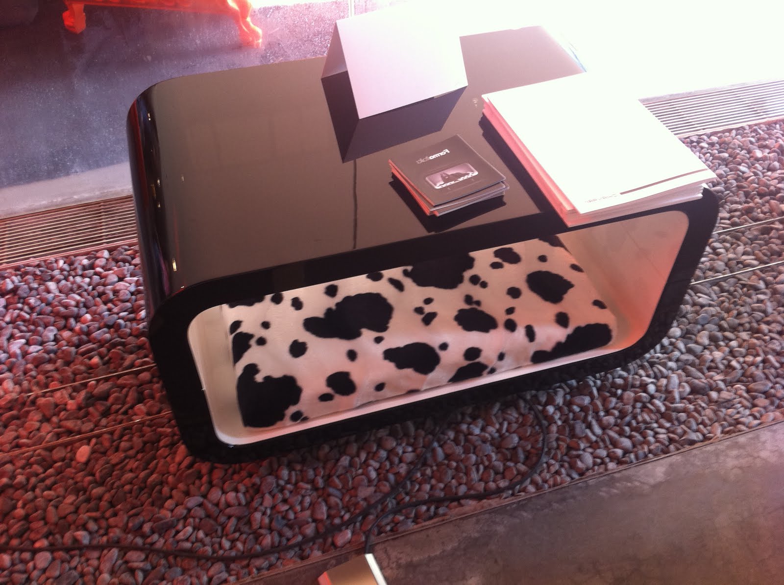 coffee table dog bed 14