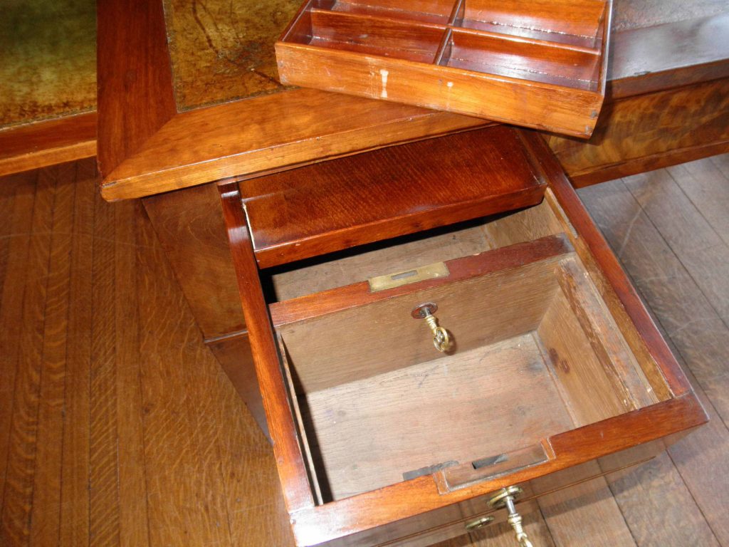 Hidden Compartment Coffee Table Ideas