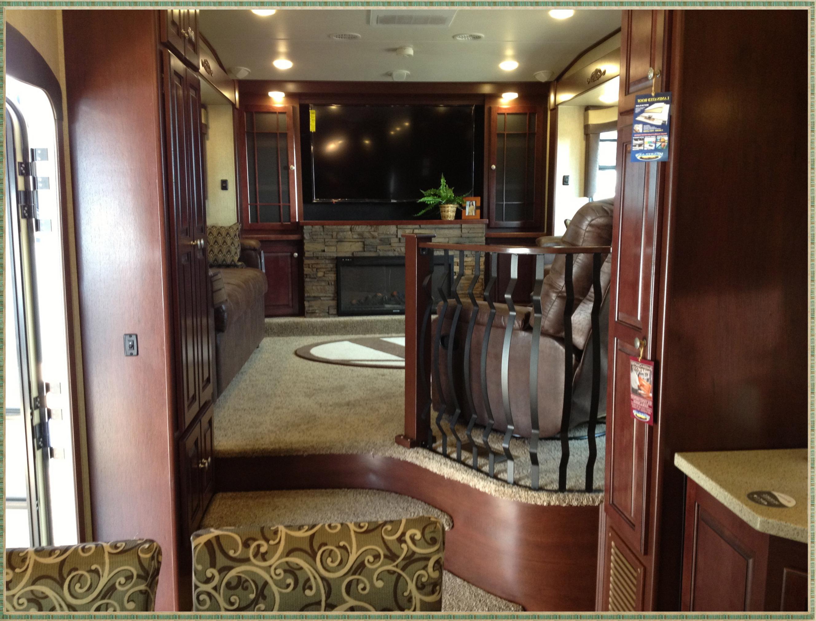 fifth wheel campers with front living rooms 16