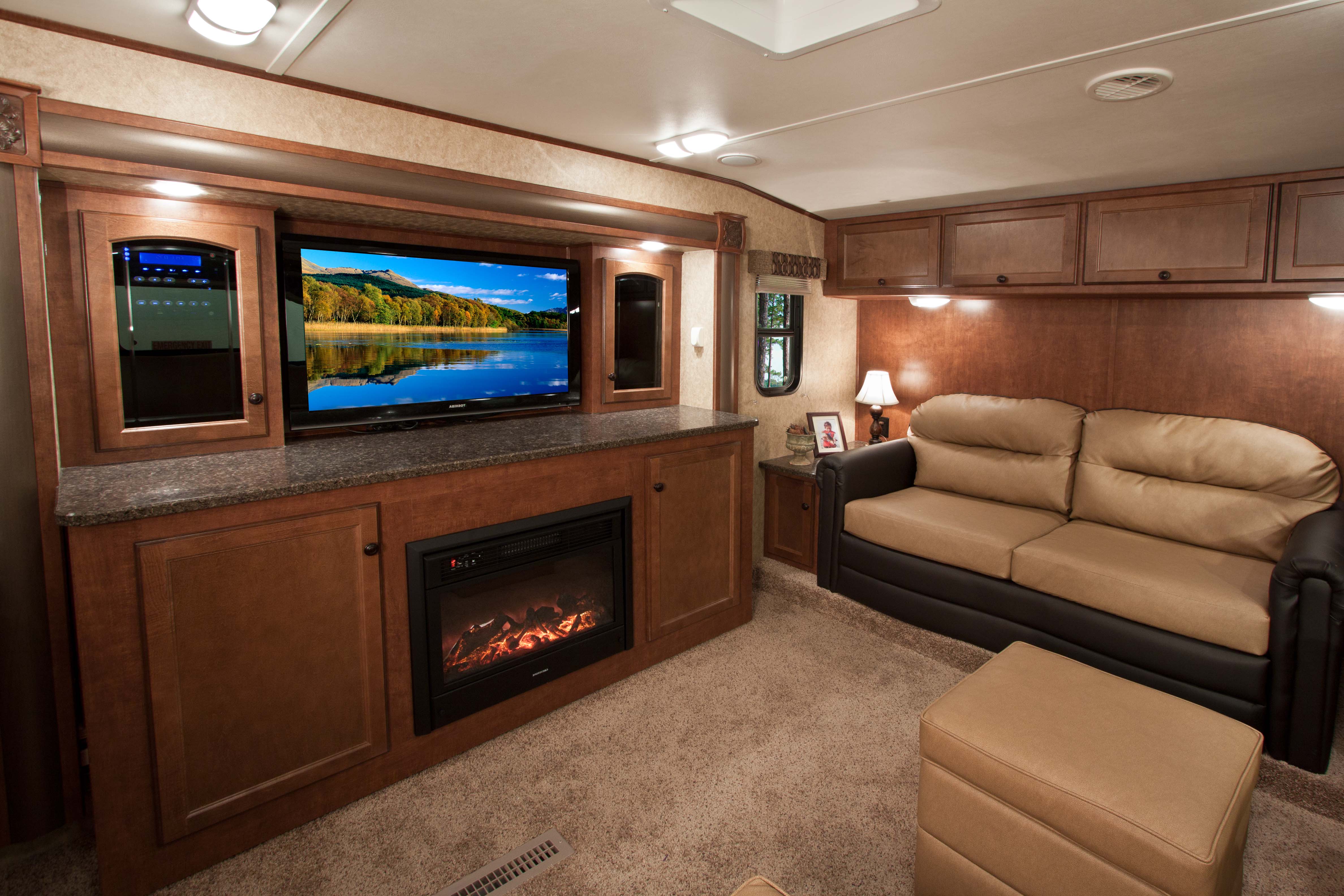fifth wheel campers with front living rooms 22