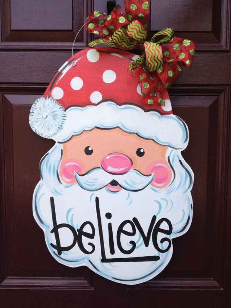Four Homemade Christmas Door Hangers Design That You Should Know | Roy Home Design