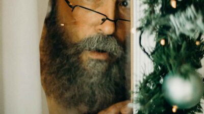 Christmas Garland Front Door Hanging Hacks You Need to Know | Roy Home Design