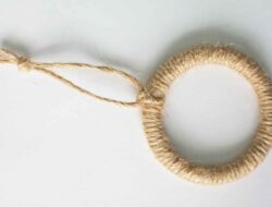 The Easy Ways to Create Fancy DIY Christmas Door Bells Decoration | Roy Home Design