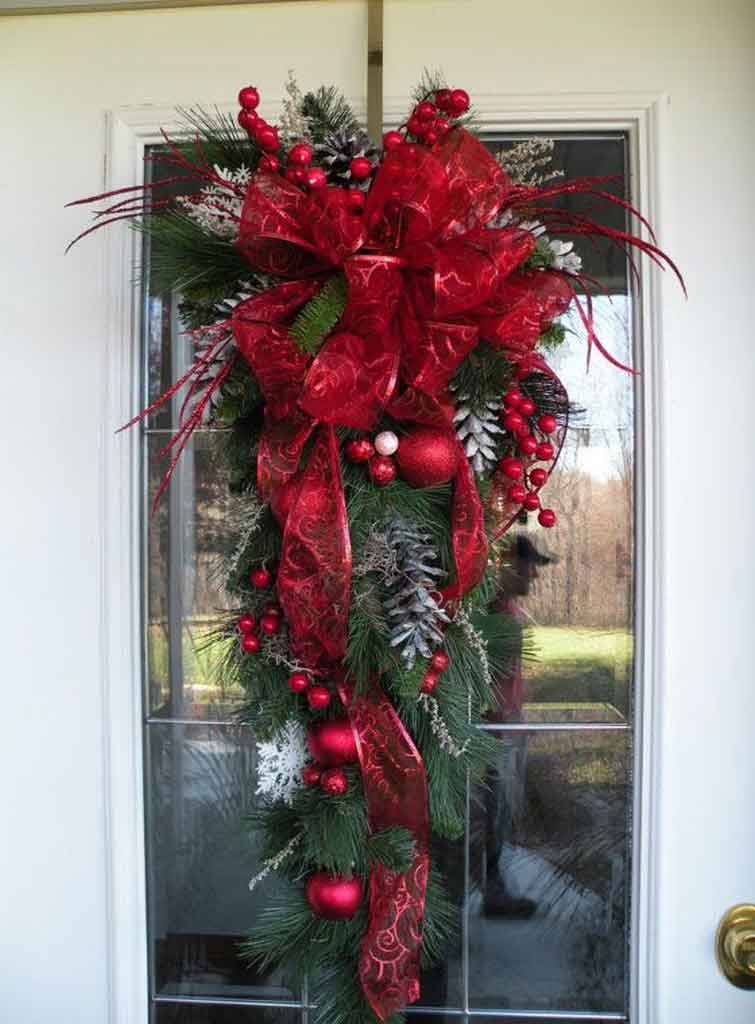 Tips and Trick to Make Christmas Swags for Doors | Roy Home Design