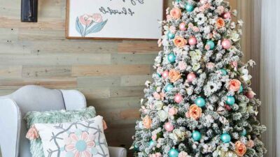 Five Christmas Tree Theme Decorations Designs for a Festive Home for the Holidays | Roy Home Design