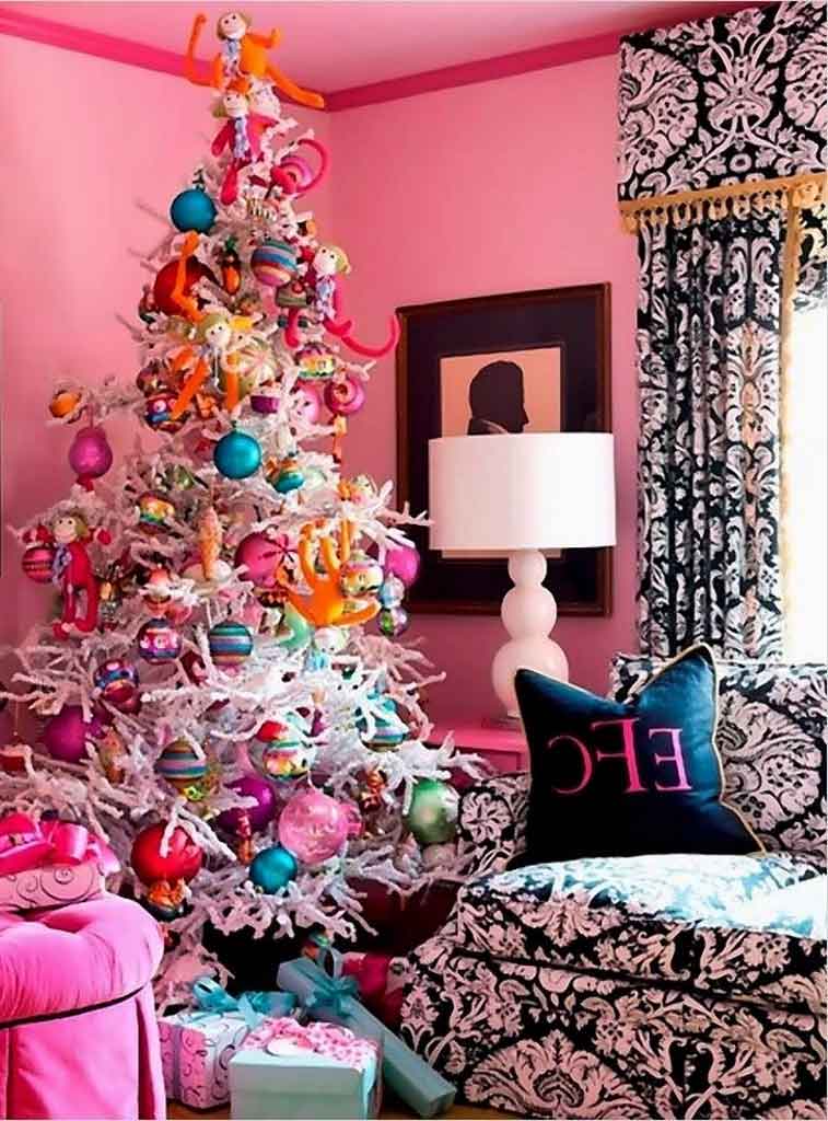 Five Christmas Tree Theme Decorations Designs for a Festive Home for the Holidays | Roy Home Design