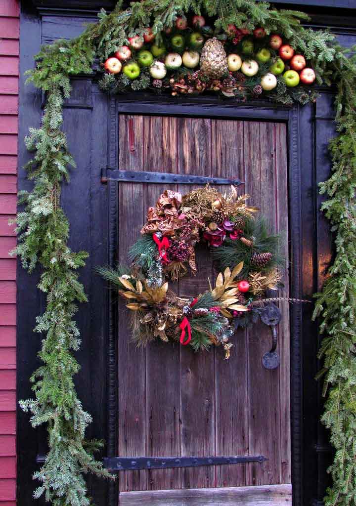 Find Out Excellent Door Covers for Christmas Ideas to Transform Your Home Appeal | Roy Home Design