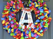 Cute Christmas Door Wreaths Ideas You Should Adopt ASAP | Christmas Door Wreaths