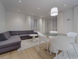 Tips On How To Arrange A Sectional Living Room Set You Should Know | Roy Home Design