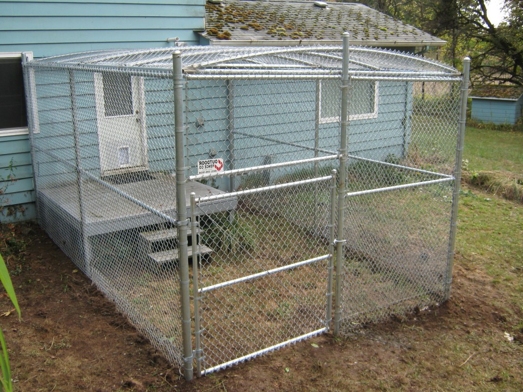 Cheap Fence Ideas For Dogs Big Run That Dig