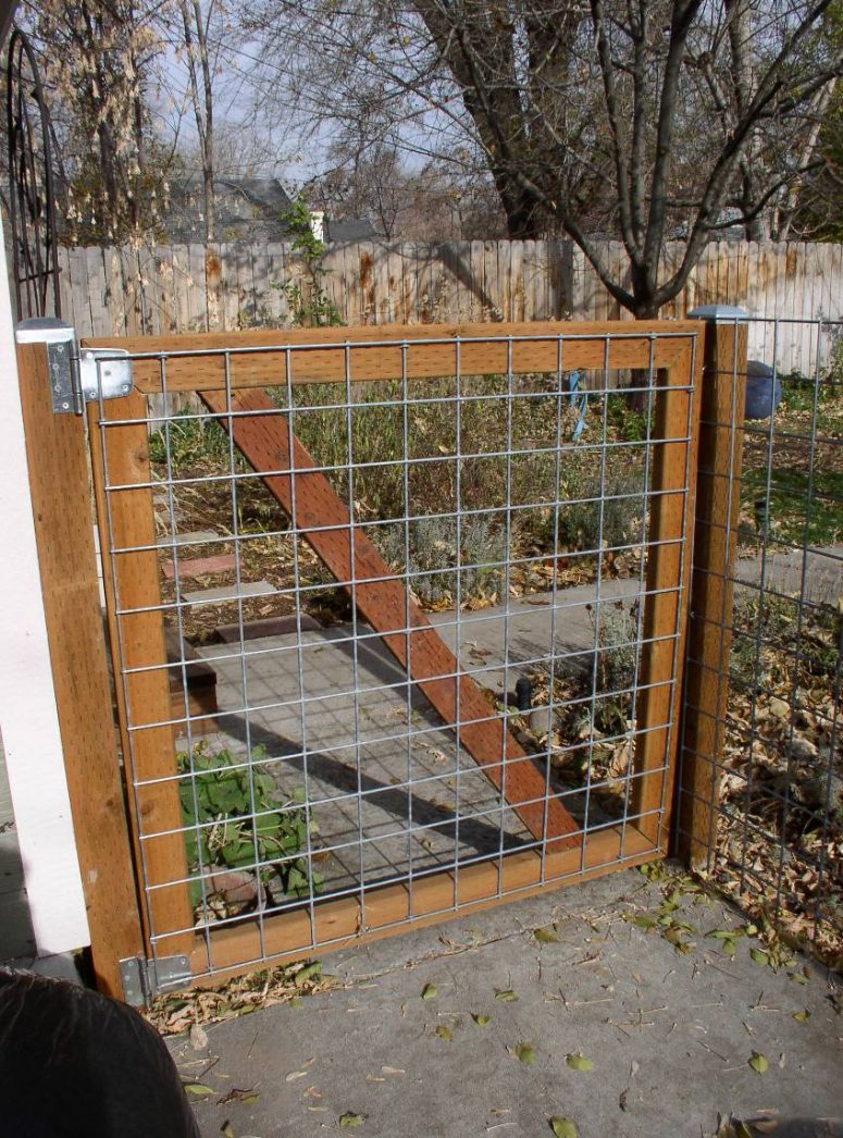Cheap Fence Ideas For Dogs Big That Dig for Dog Run 775x1046