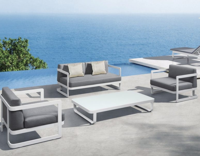 How To Waterproof Wood Furniture For Outdoors With Easy Ways