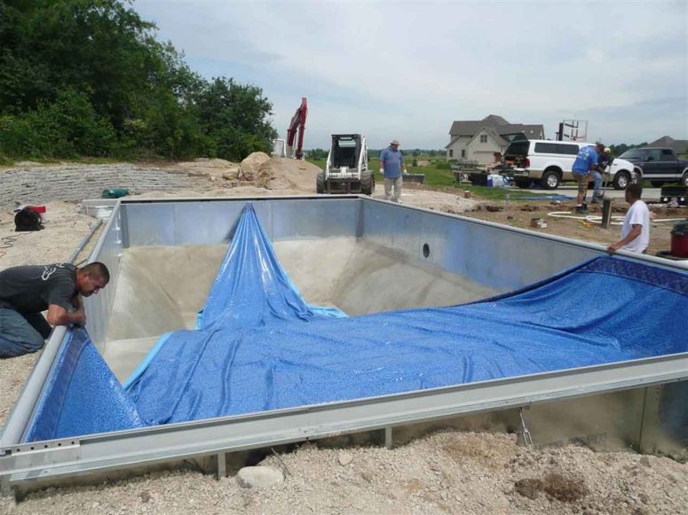 Tips And Trick For A Low Cost to Build A Swimming Pool at Your Home