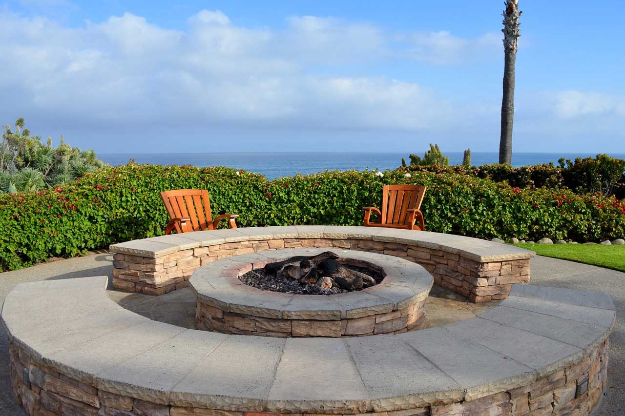 Awesome Fire Pit Ideas In Various Designs And Styles | Roy Home Design