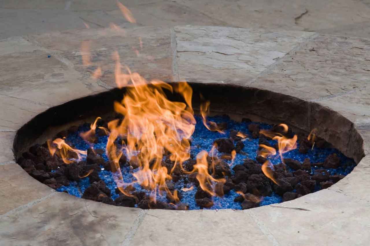 Four Best Types of Fuel for Backyard Fire Pit on Wheels You'll Love | Roy Home Desgin