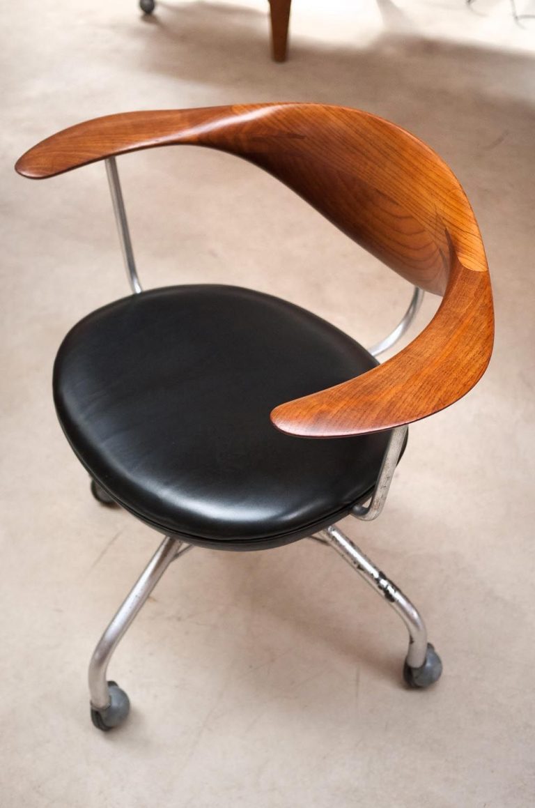 Priced To 1,4 M, This Are Top 5 Most Expensive Computer Chair Ever Exist