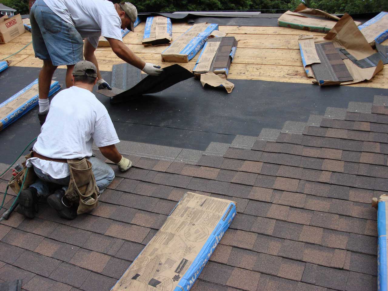 Prevent a Leaky Roof from Water Damage and How to Stop it