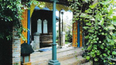 11 Tips Tropical House Design That You Should Know | Roy Home Design