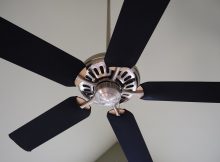 Easy Methods to Clean Ceiling Fan