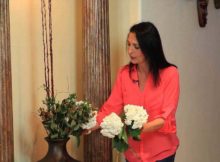 Finding Out the Best Way to Arrange Flowers for Tall Floor Vases