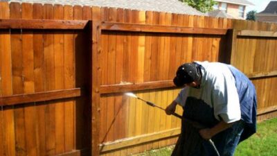 The Major Pros Installing Dog Ear Wood Fence Style