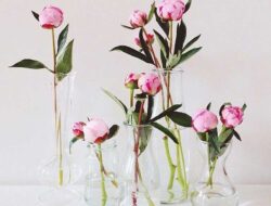 All About Tall Clear Floor Vase That Will Enhance Your Space
