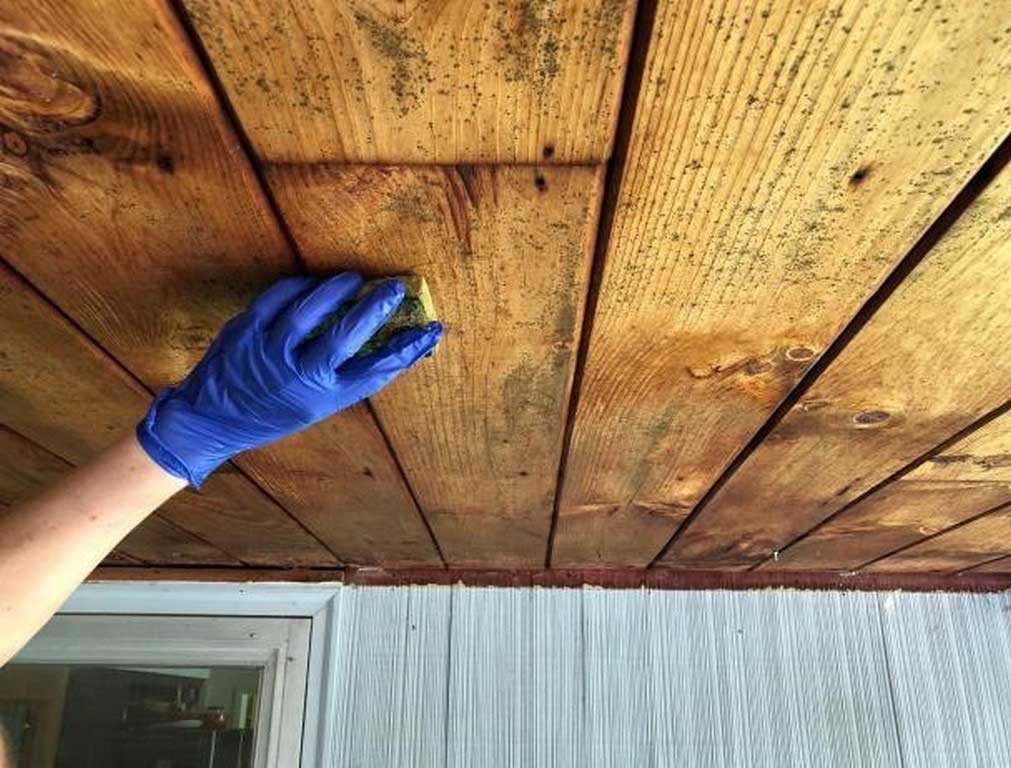 The Right Steps of Cleaning Stained Wooden Ceiling