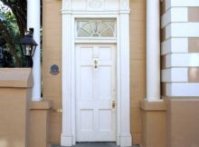 Choice of Door Colours That Are Suitable for Chic and Warm Design Houses