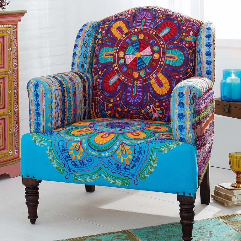 A Unique Feat! Colorful Accent Chairs Interior Design Tips You Got To Know