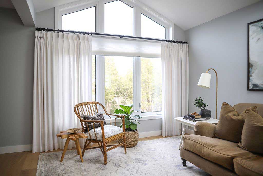 4 Consideration Factors Before Hanging Curtains from Ceiling