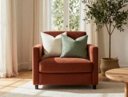 Throw Pillow Colors for a Rust Accent Chair: 7 Stylish Combinations That Instantly Elevate Your Living Room